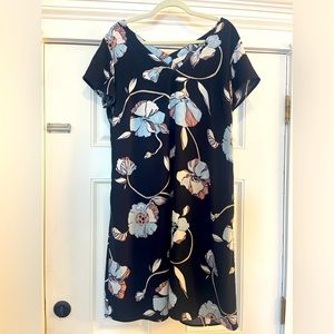 Adorable dress with pockets